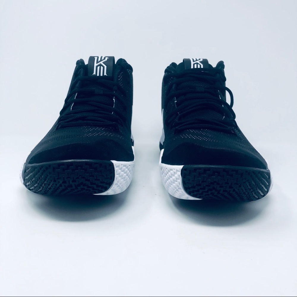 Nike Kyrie 4 - Picture 2 of 6